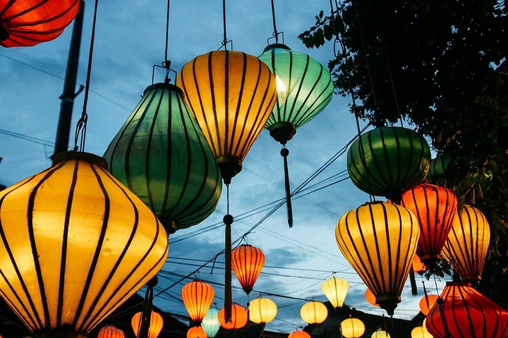 Lantern making class and Tra Que Bike Tour