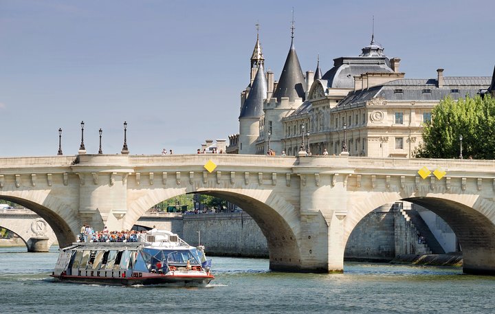 Paris Tour med frokost på Eiffeltårnet og Seine River Cruise