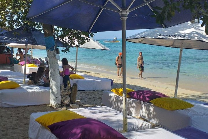 Banana Beach on the white beach of Baru