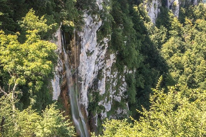 Skakavac Waterfall Hike - From Sarajevo