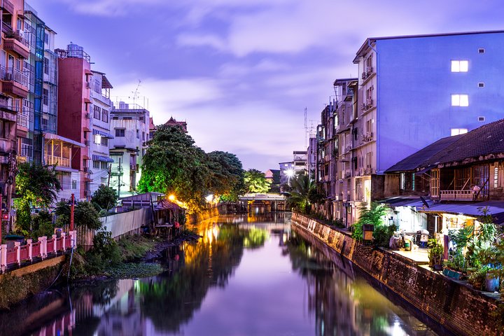 Bangkok Noi Canal: A Self-Guided Audio Tour