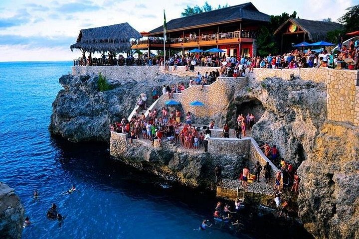 Montego Bay: Negril Catamaran Cruise & Rick's