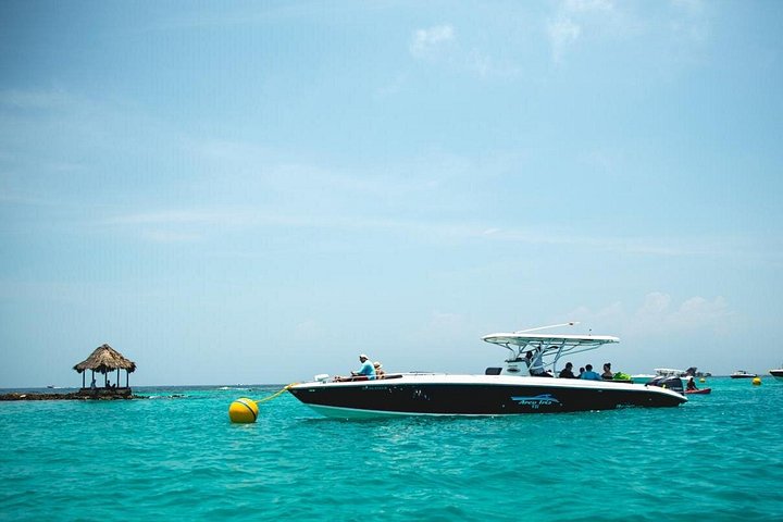 Boat rental all day in Cartagena