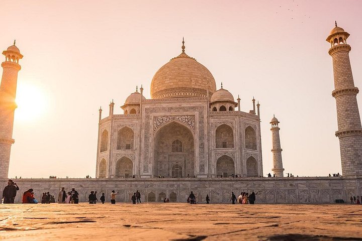 Private Taj Mahal Sunrise & Sunset 2-Day Tour From Delhi