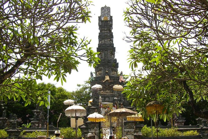 Bali Car-Charter: Half Day Denpasar City Tour