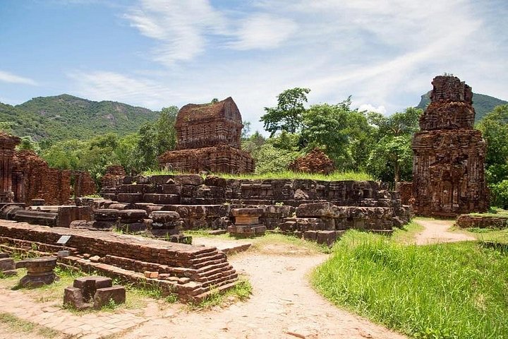 My Son Sanctuary and Marble Mountain Day Trip from Da Nang