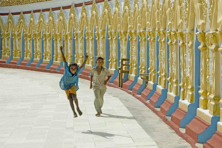 Day Trip to Sagaing Ava and Amarapura from Mandalay