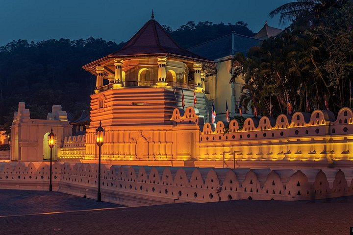 Glorious Ceylon (13 Days)