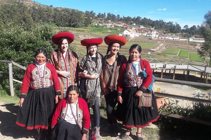 Traditional Sacred Valley + Maras Moray / Salineras