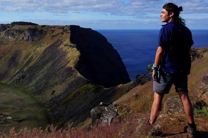 Private Tour: 2 Half Days & 1 Full Day Easter Island Essentials