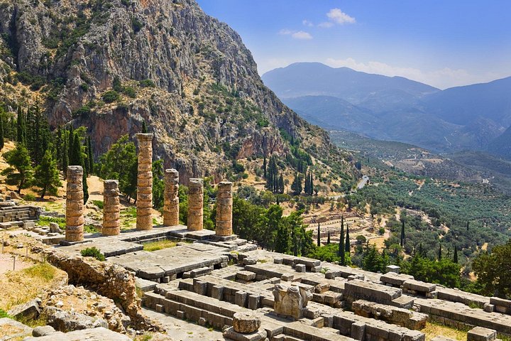 Delphi Experience With live Official Guide in the museum and site