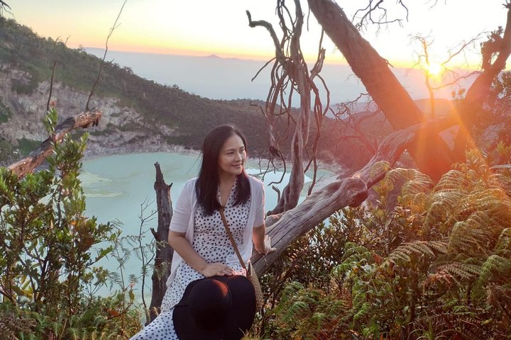 Sunrise Trekking At Sunan Ibu Kawah Putih