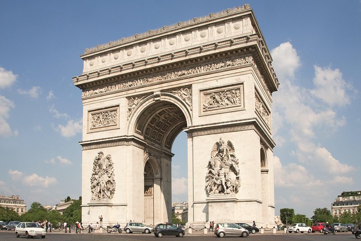 Private Paris city tour with Minivan