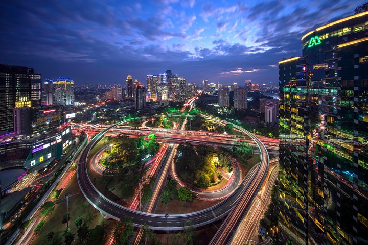 Jakarta Landmarks and Shopping Tour