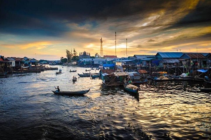 Private Tour by Car Floating Village Kompong Phluk