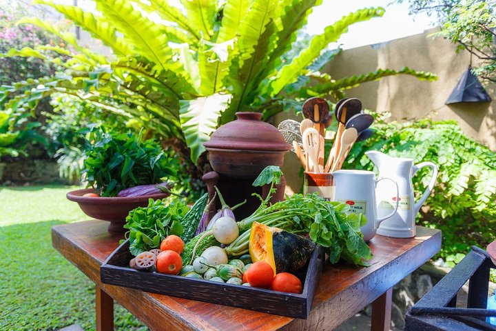 Private Authentic Sri Lankan Cooking Class with a Grandmother in Colombo