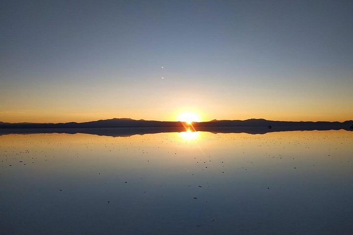 6 Hour Sunrise Stargazing Salar de Uyuni Private Guided Tour