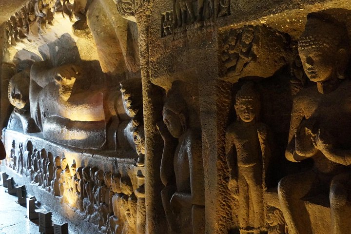 2-days Ajanta Ellora tour package by private cab from Aurangabad