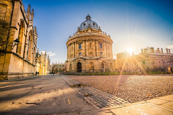 Private Day Tour to Oxford and The Cotswolds