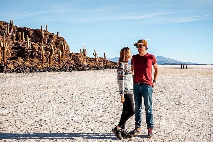 Full-day Uyuni Highlights Tour - Driver/Guide