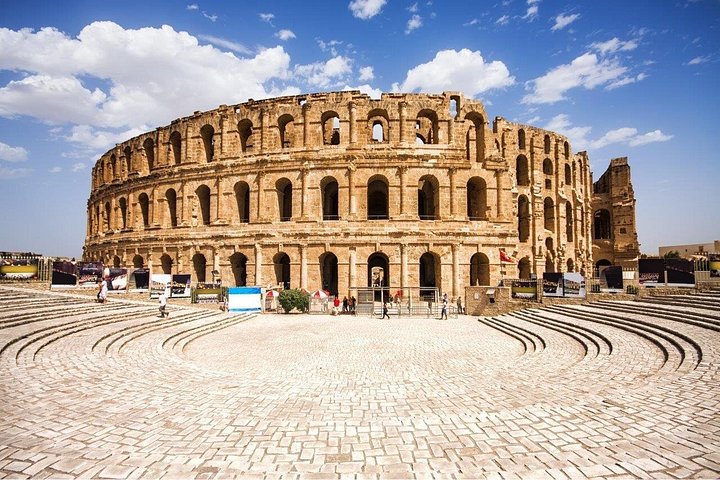8-Day Tunisia Small Group Tour: Carthage, Kairouan & Sahara
