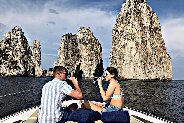 Sunset at Faraglioni rocks - unforgettable overnight stay – Capri