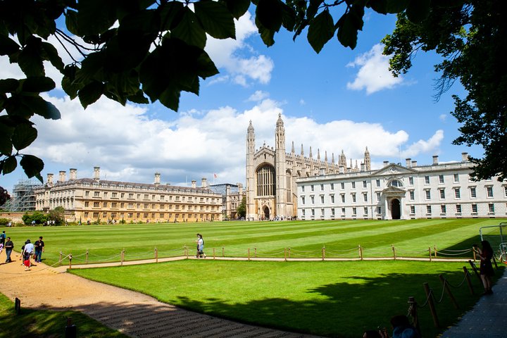 Private 2-Hour Cambridge Walking Tour With University Alumni Guide
