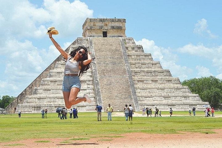 2 Day Deluxe Tour Tulum and Chichén Itzá