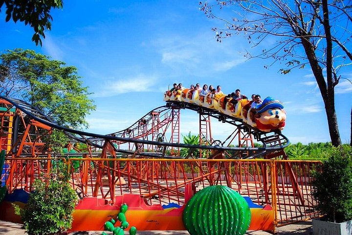 World Of Fantasy Land -Admission ticket,Private guided tour