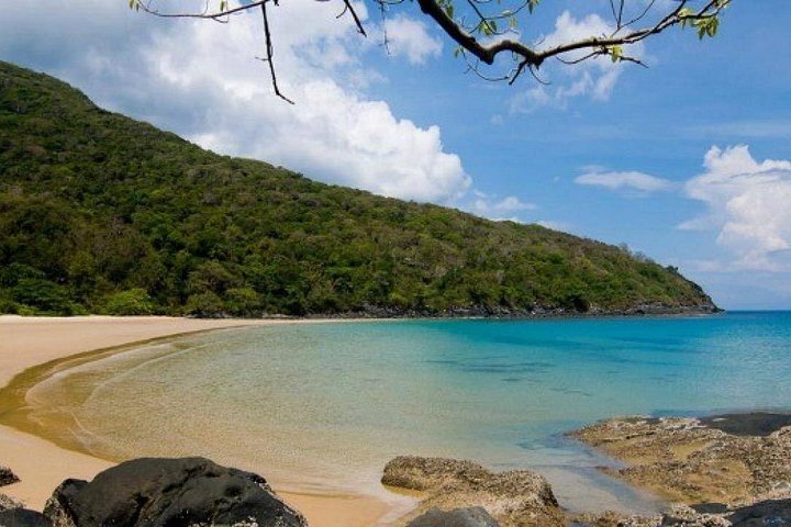 Explore Bay Canh Island with Canoe