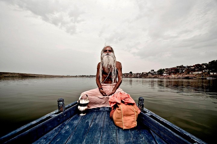 Half-Day Private Guided Walking Tour of Ghats of Varanasi
