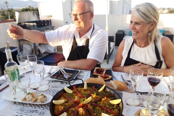 Discover 5 Secrets of Spanish Paella with a local!