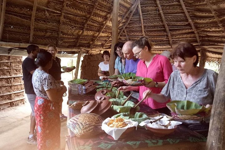 Dambulla Sigiriya and village tour/Safari at Minneriya Park from Habarana