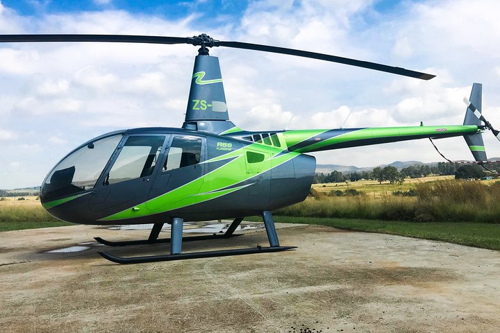Discover Kandy by Helicopter From Hatton