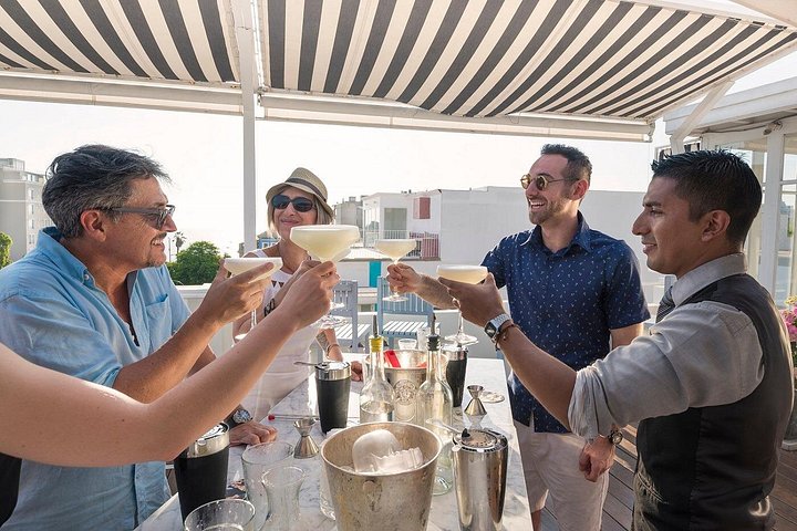 Cocktail Class in Barranco, Lima City Center