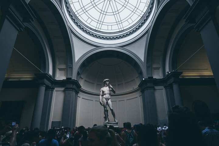 Touristic highlights of Florence on a Private full day tour with a local