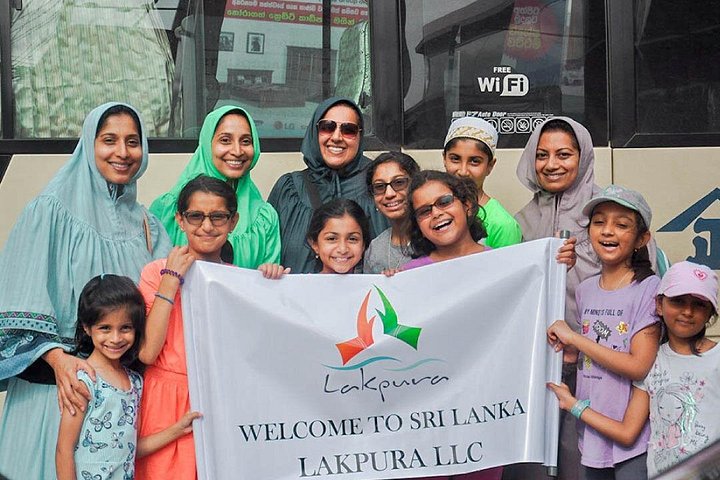 Transfer between Colombo Airport and Gateway Airport Garden Hotel, Katunayake