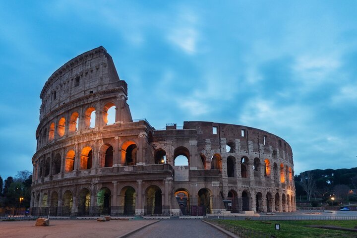 Touristic highlights of Rome on a Private half day tour with a local