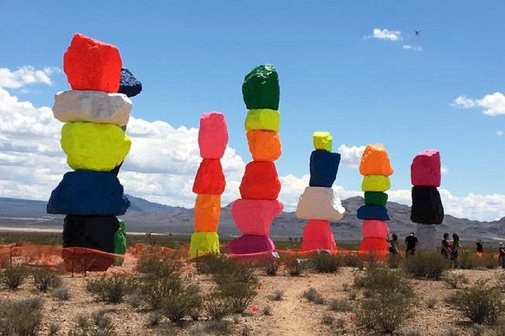 Private Tour-LV Welcome sign, Historic Saloon, lunch, and more