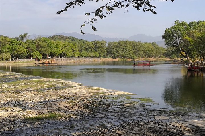 Private Day Tour to Xing'An Water Street and Ling Canal from Guilin