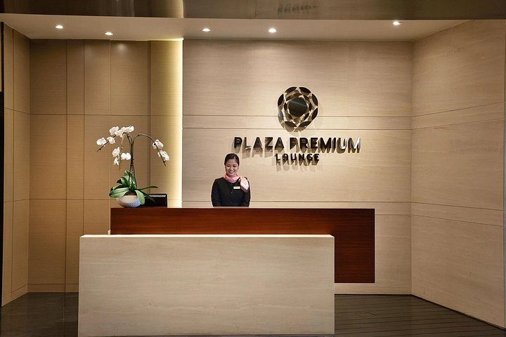 Singapore Changi Airport Plaza Premium Lounge at Terminal 1