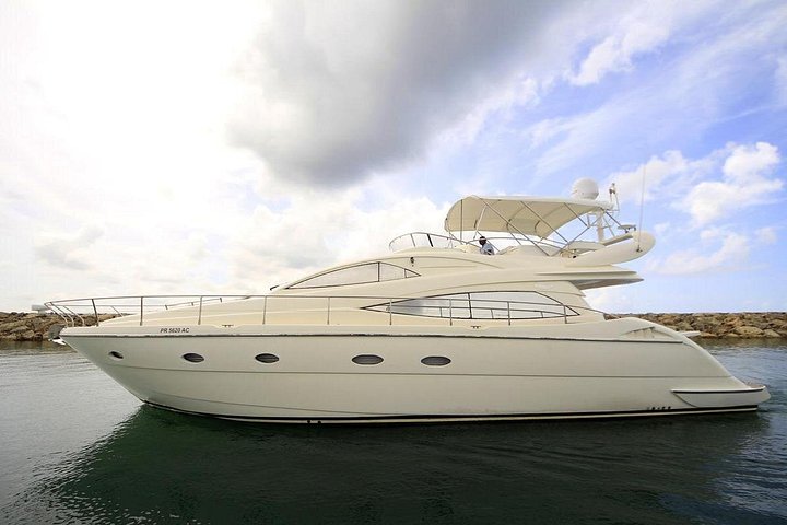 Full-Day Private Yacht Cruise in Saona Island with Lunch