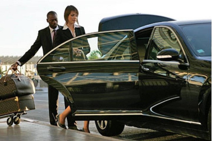Cairo Airport Arrival or departure transfer in Private transfer