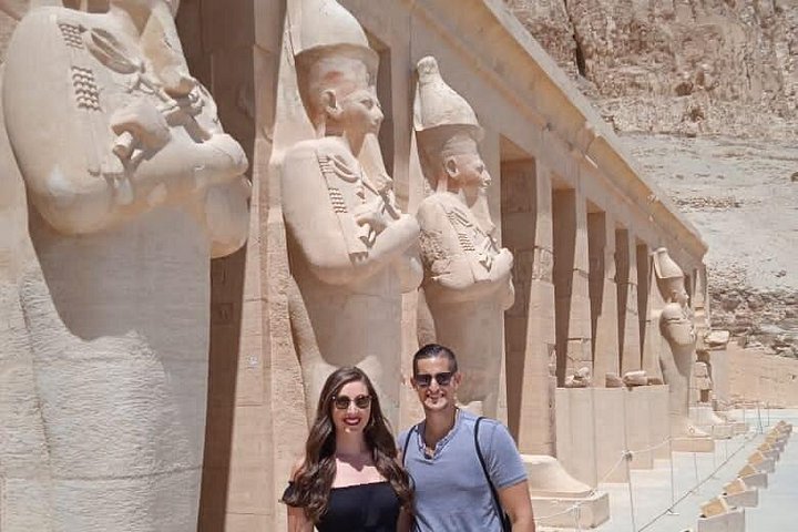 2 days East bank and West bank in luxor with airport pick up