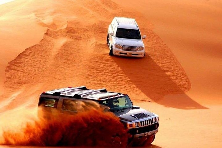 Premium Dubai Evening Red Dune Safari with BBQ Dinner