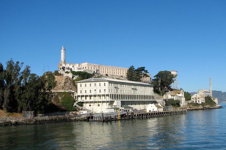 Official Alcatraz + San Francisco Hop-on Hop-off City Tour