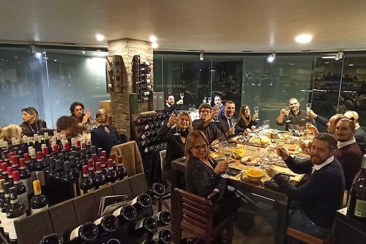 Top Wine Tasting: 7 wines paired with local specialties