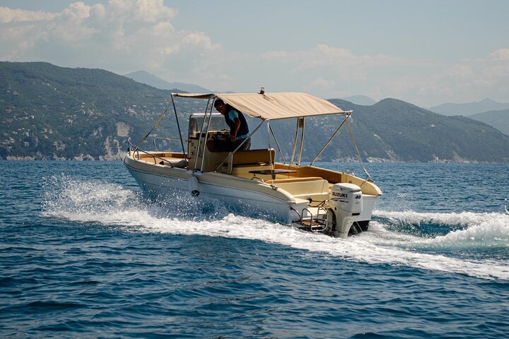 Private Sunset Boat Experience from Rapallo – No License Required
