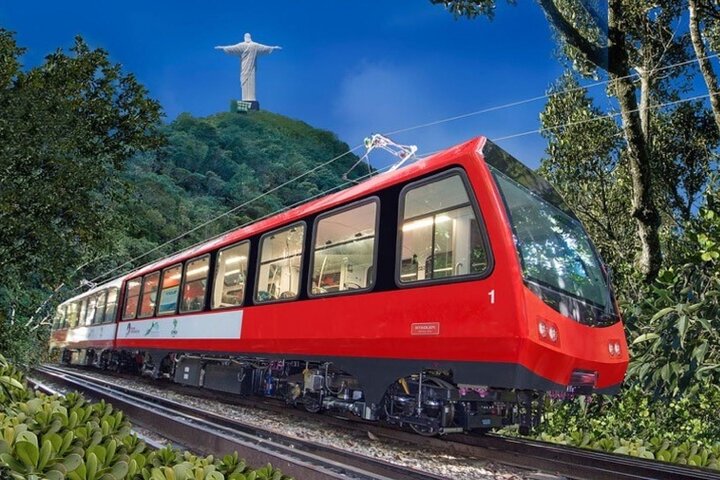 City Tour Full VIP - Corcovado Train + Churrascaria Rodízio