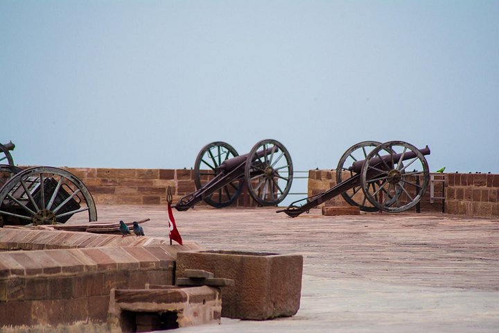 10-Day Jodhpur, Jaisalmer, Bikaner, Jaipur & Agra Tour with Mandawa Town.